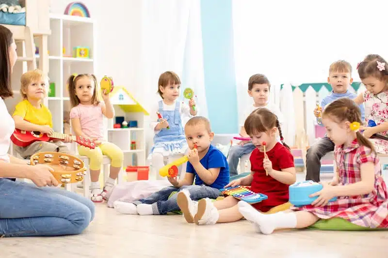 Les différences entre une micro crèche et une crèche traditionnelle